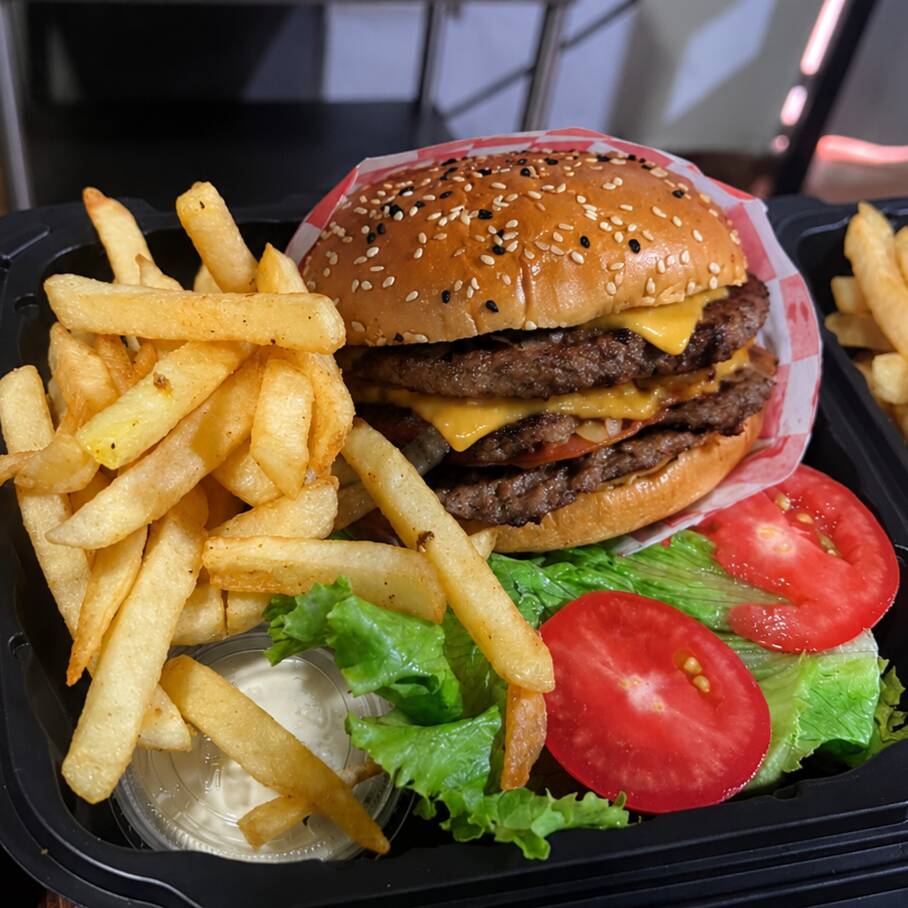 Hamburguesa Doble Carne + Papas