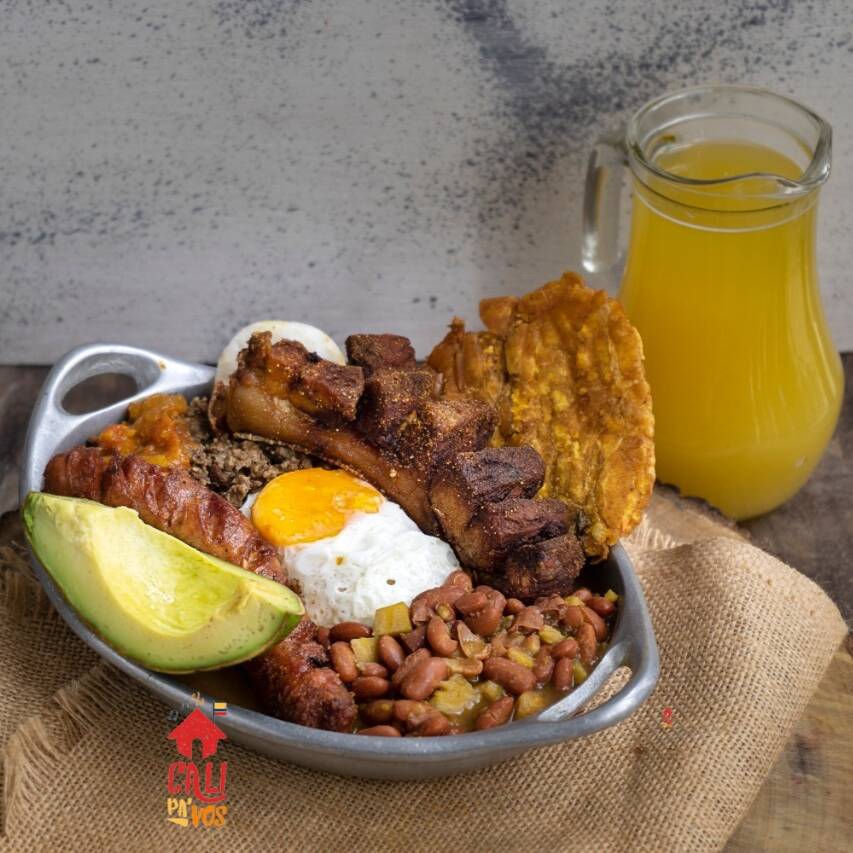 Combo Bandeja Paisa + Bebida
