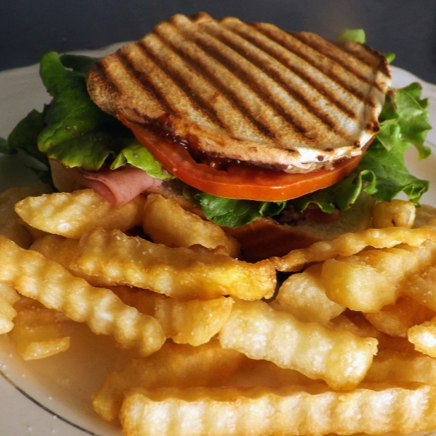Sándwich de Huevo, con Papas