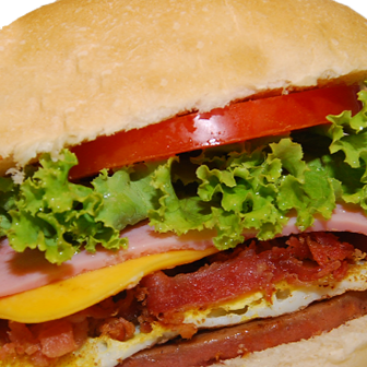 Pão, carne, queijo, presunto, Maionese temperada, ovo, calabresa, Bacon e salada