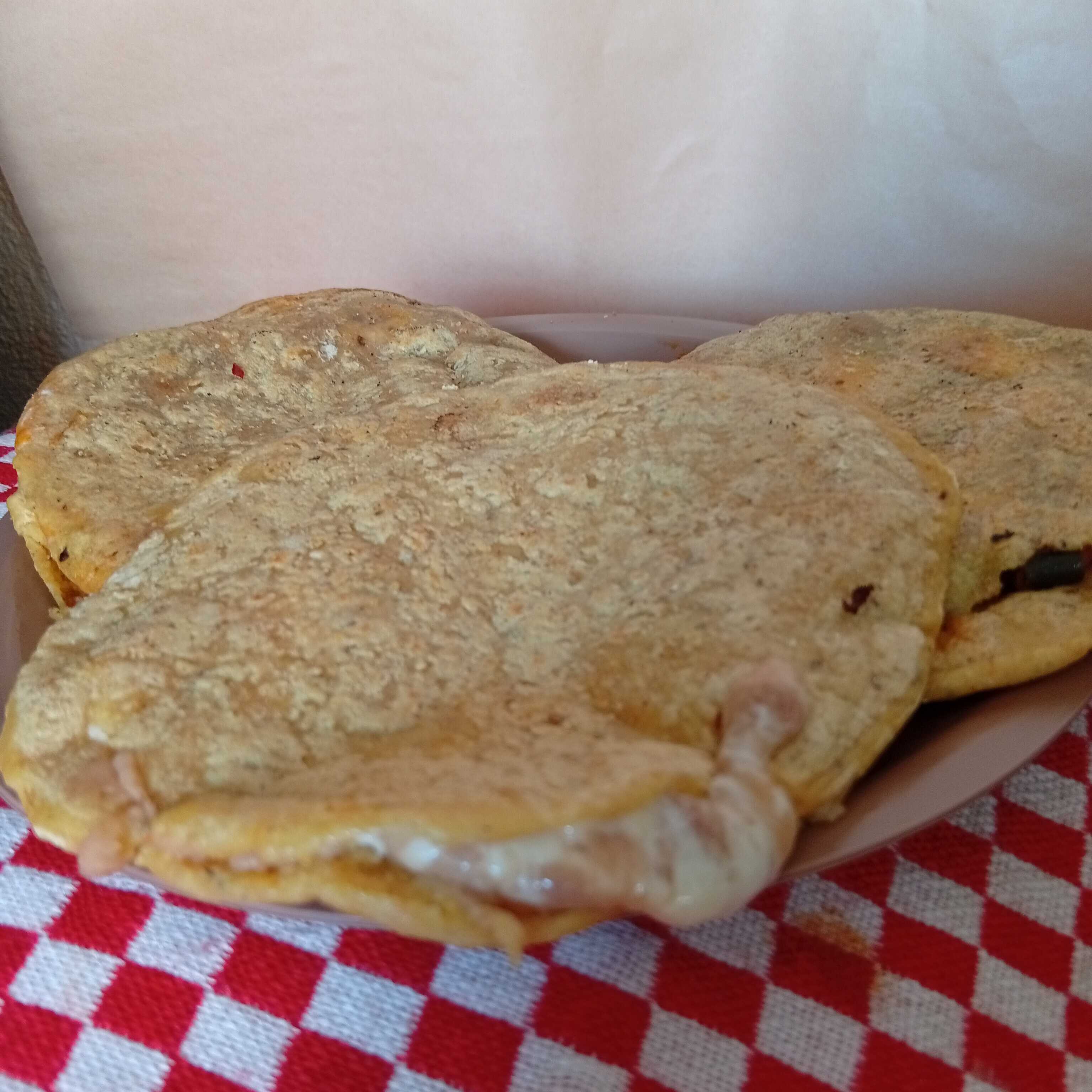 Gordita de Frijoles con Queso