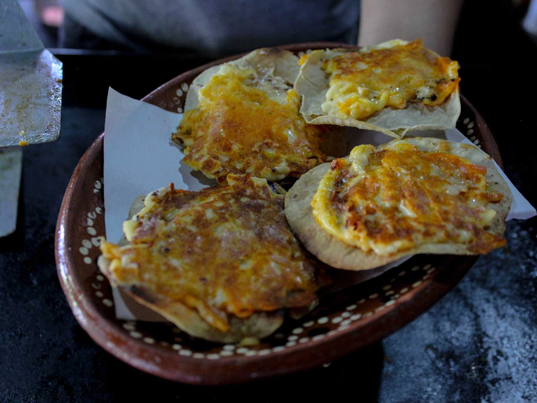 Orden de Tostadas con Queso