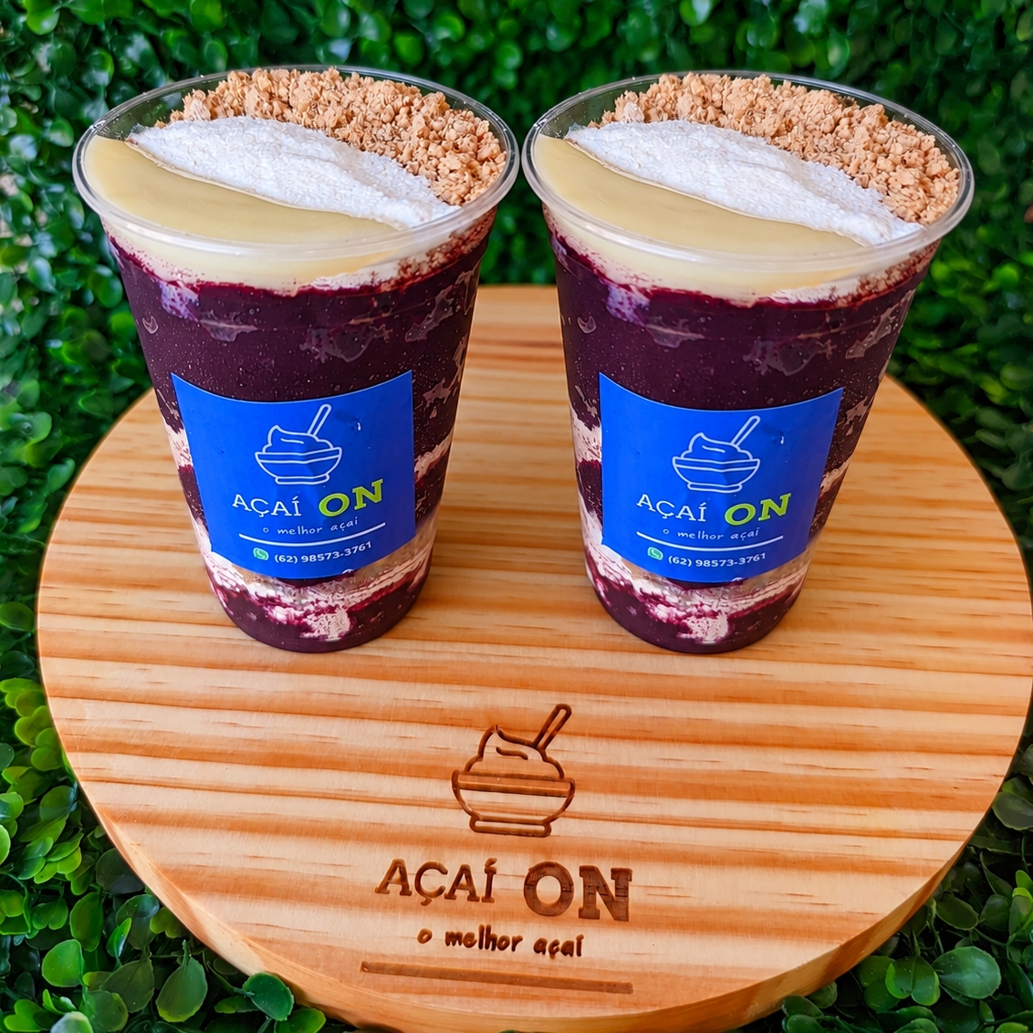 2 Copos de 500 ml com açaí e adicionais à sua escolha dentro do copo.