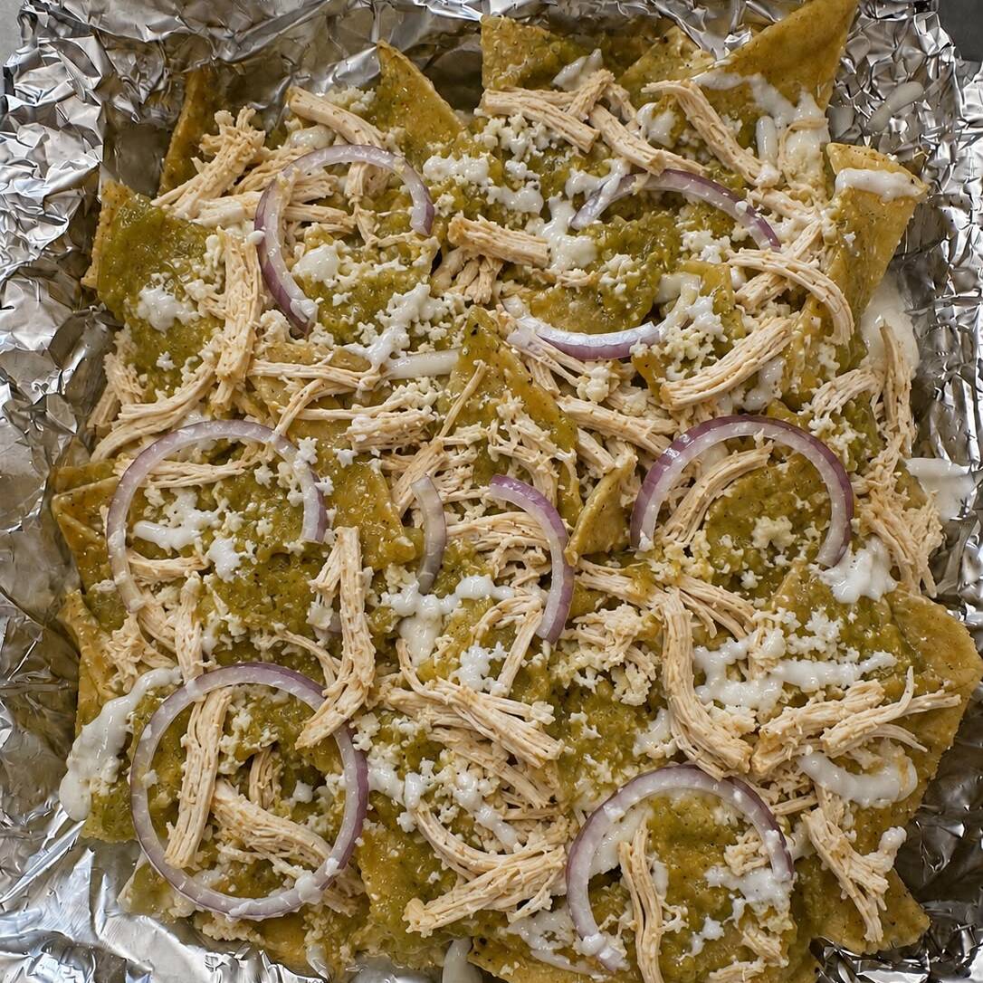 CHILAQUILES VERDES CON POLLO