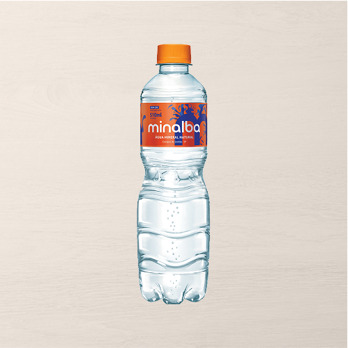 Geladinha, com gás.