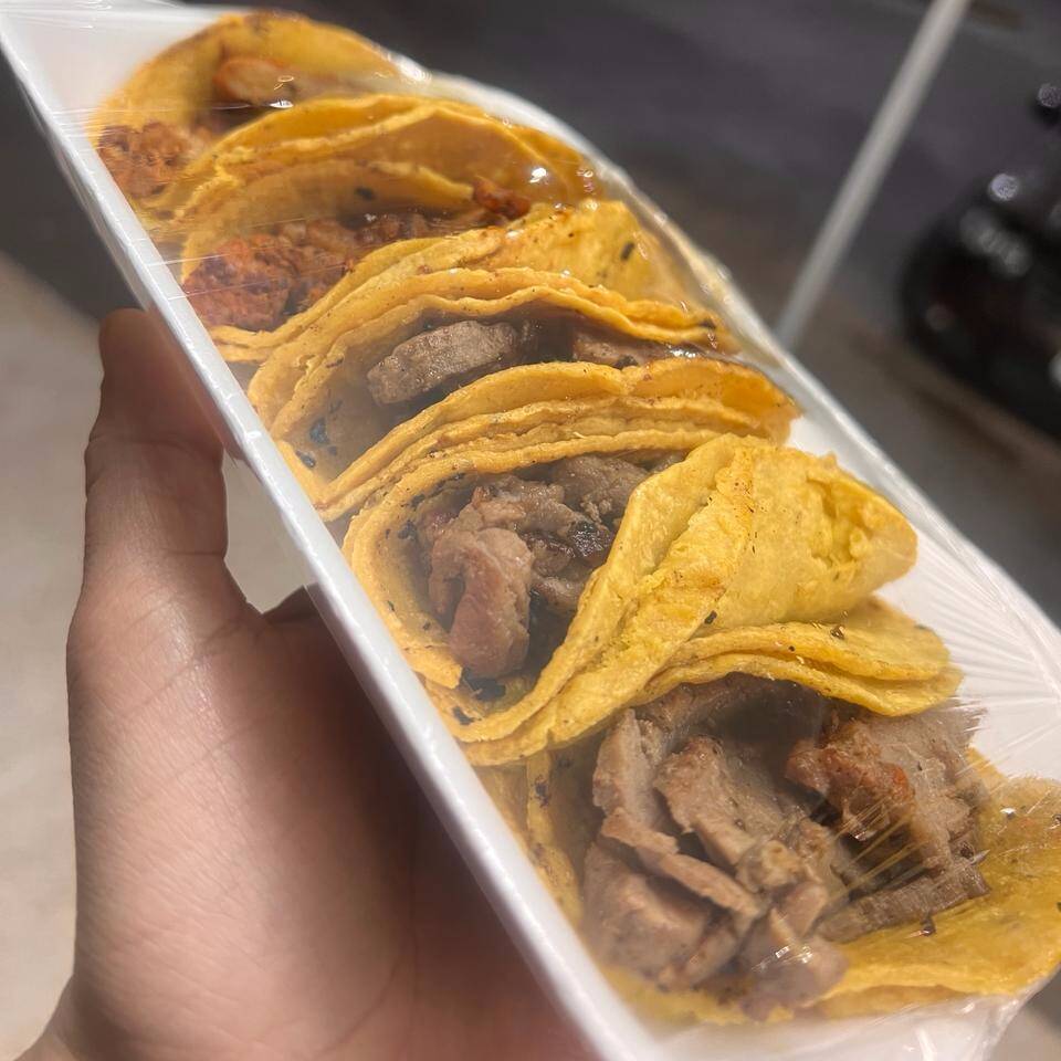 Tacos de Bistec Al Carbon