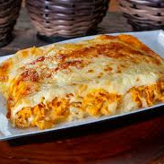 Massa, mussarela ,presunto, frango desfiado,Catupiry