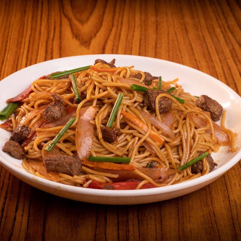 Lomo o Pollo Saltado