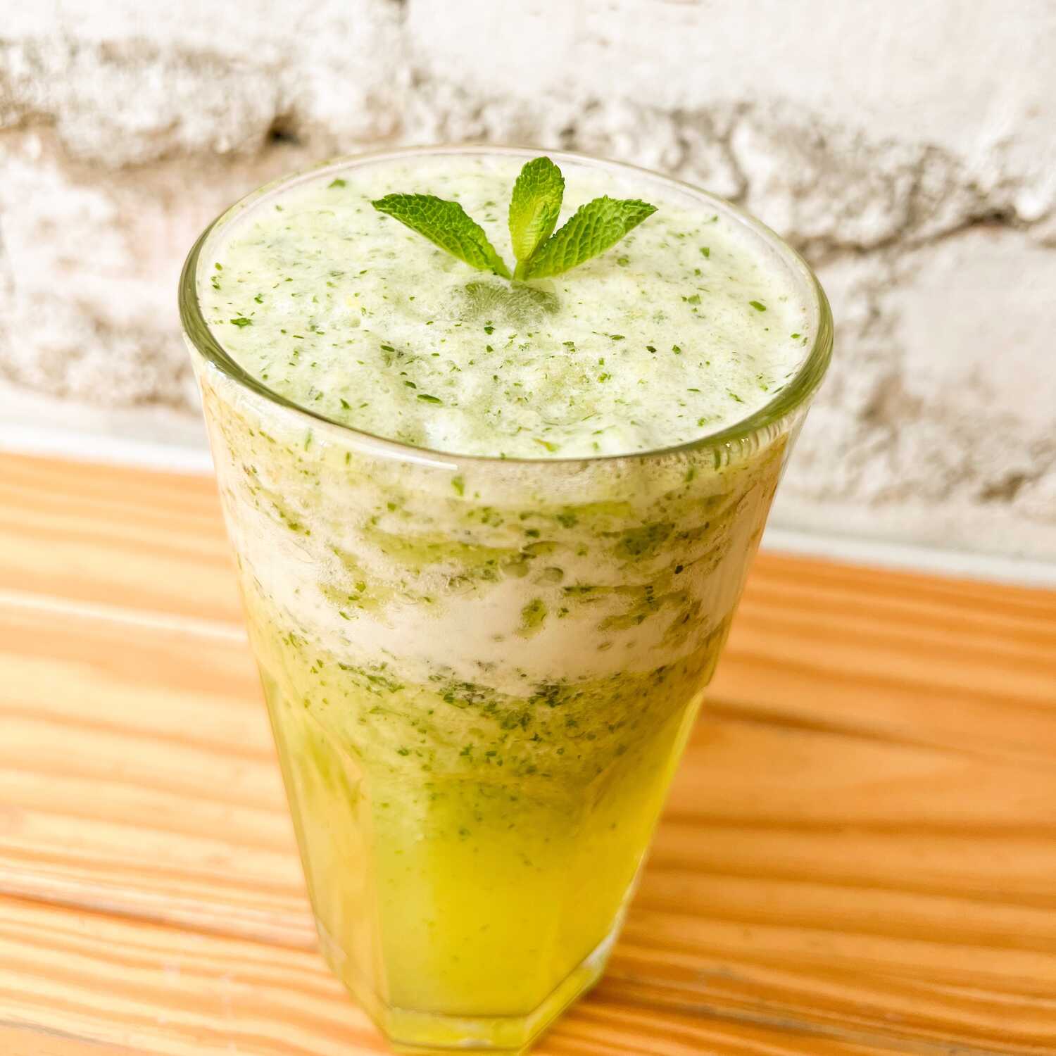 Jugo Piña Hierbabuena