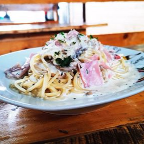 Pasta Afredo + Bebida