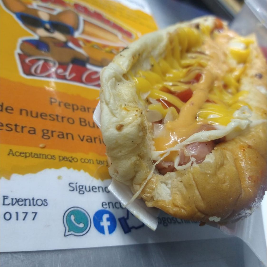 Hot Dog Relleno de Queso