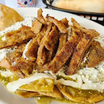 🐥 CHILAQUILES CON MILANESA + 1 Cafe GRATIS ☕