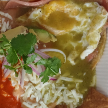 HUEVOS RANCHEROS SALSA VERDE