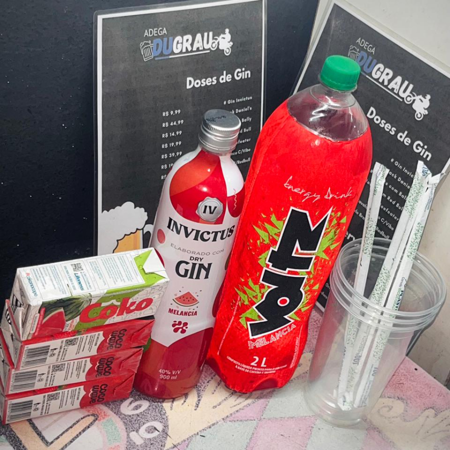 4 copos 4 canudos 4 Gelo Melancia 1 Gin Melancia, 1 Baly 2L Melancia