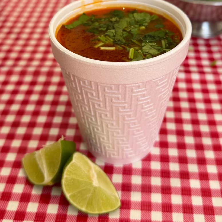 Vaso de Consomé con Carne