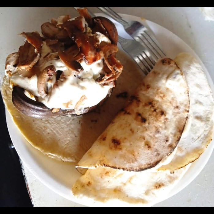 Queso Fundido con Carne Árabe