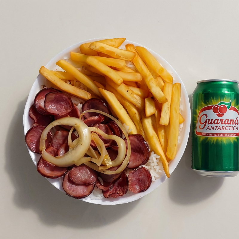 Acompanha arroz, feijão e fritas. Marmitex de 550g para 1 pessoa. Refrigerante lata 350ml
