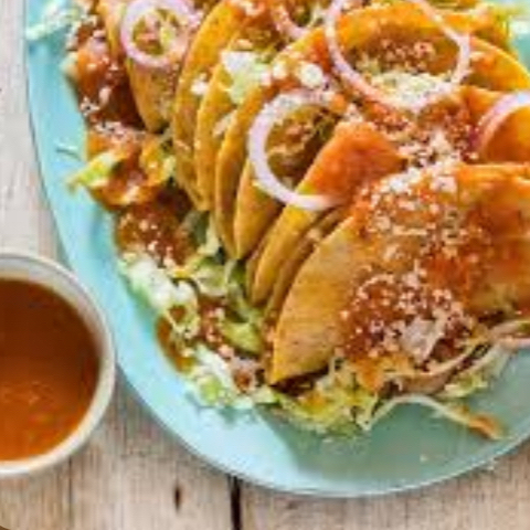 Tacos Dorados de Pollo