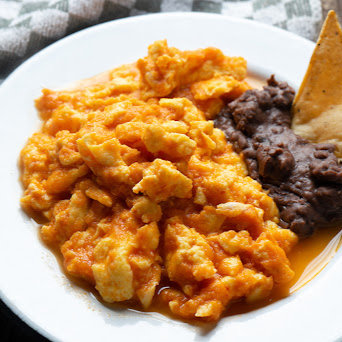 Salsa de Huevo + Bebida