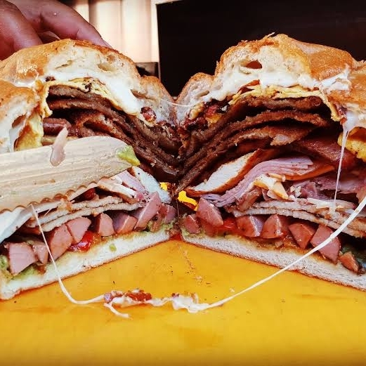 combo torta rusa con refresco y papas