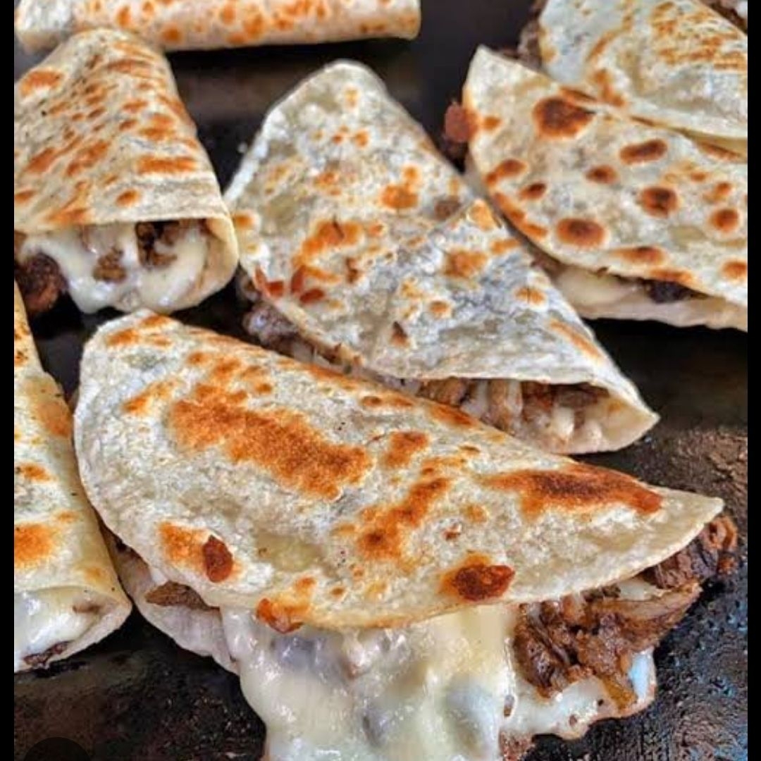 Taco de carne asada con queso