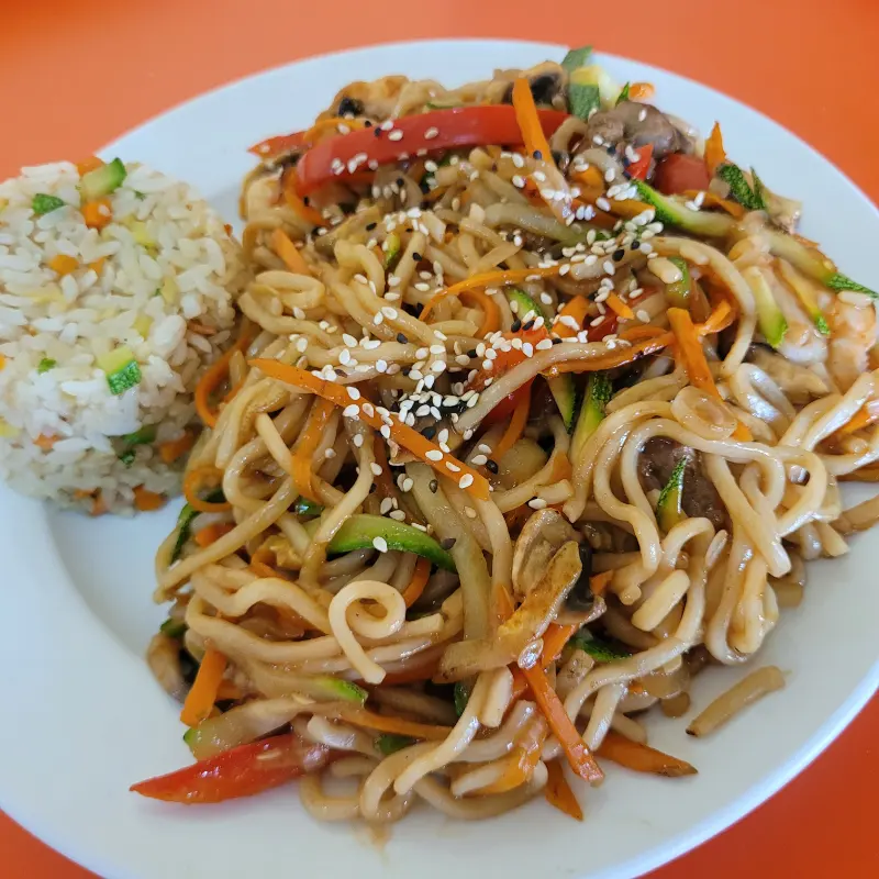 Yakisoba Mixto