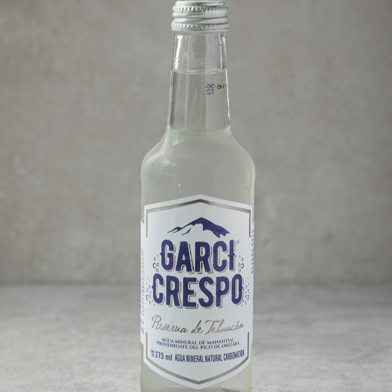 Botella de agua mineral
