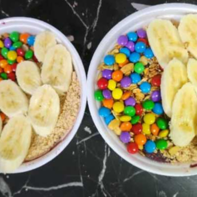 Açaí que abraça o paladar! Textura perfeita, sabor intenso e combinações irresistíveis. Peça o seu e transforme o dia em algo especial. Entregamos sorrisos junto!