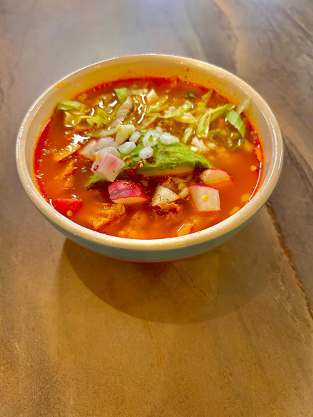 Pozole Rojo ( Pierna )