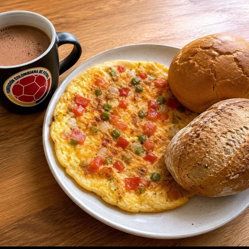 Tortilla de Huevo con Cebolla y Tomate 2 Arepa