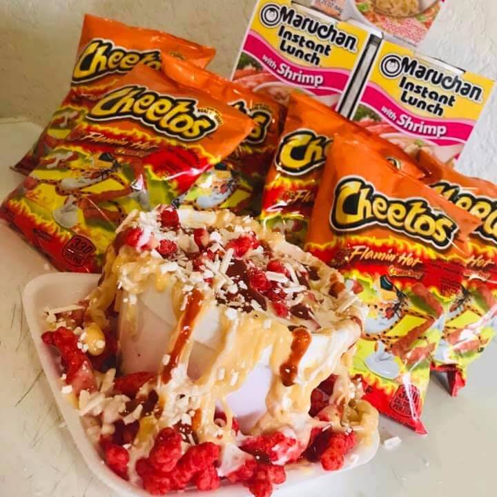 Maruchan con Cheetos
