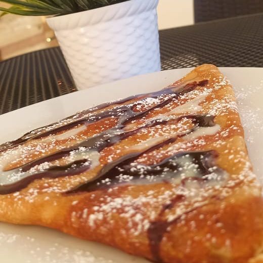 Crepa Black And White