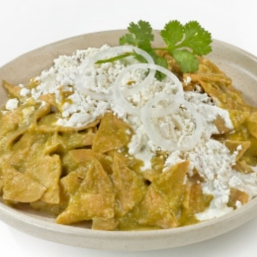 Chilaquiles de Pollo en Salsa Verde o Roja