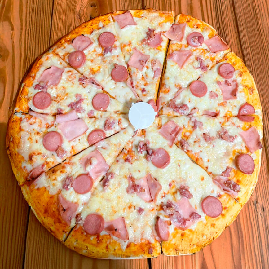 Pizza Carnes Frías 16"