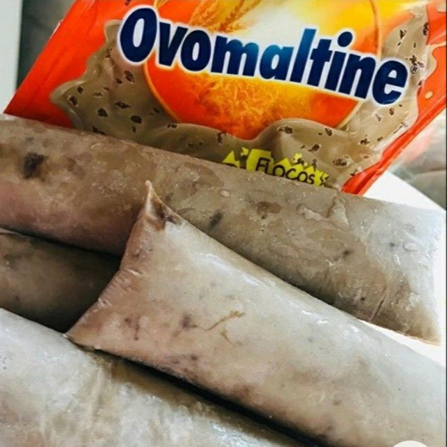 Um delicioso e cremoso sacolé de Ovomaltine com leite Ninho e chocolate 50% cacau e creme de Ovomaltine. Uma explosão de sabor feito com ingredientes selecionados e de alta qualidade.