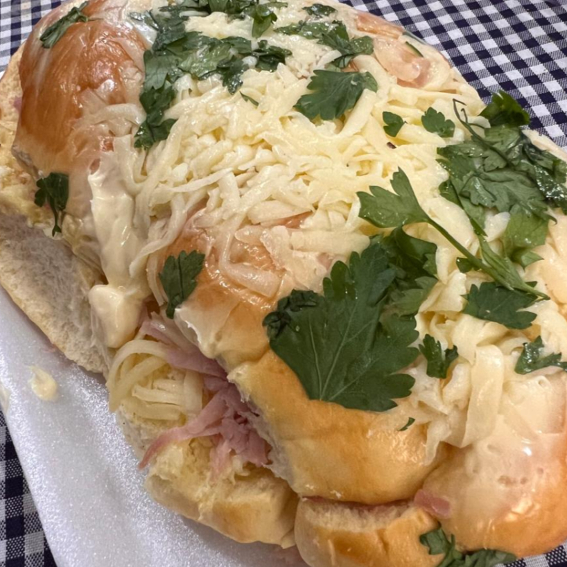 Recheio de maionese, presunto e queijo mussarela. Valor referente a unidade.