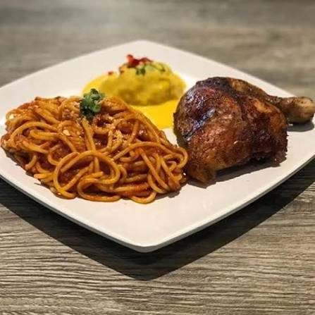 1/4 Pollo Brasa con Tallarines Rojos