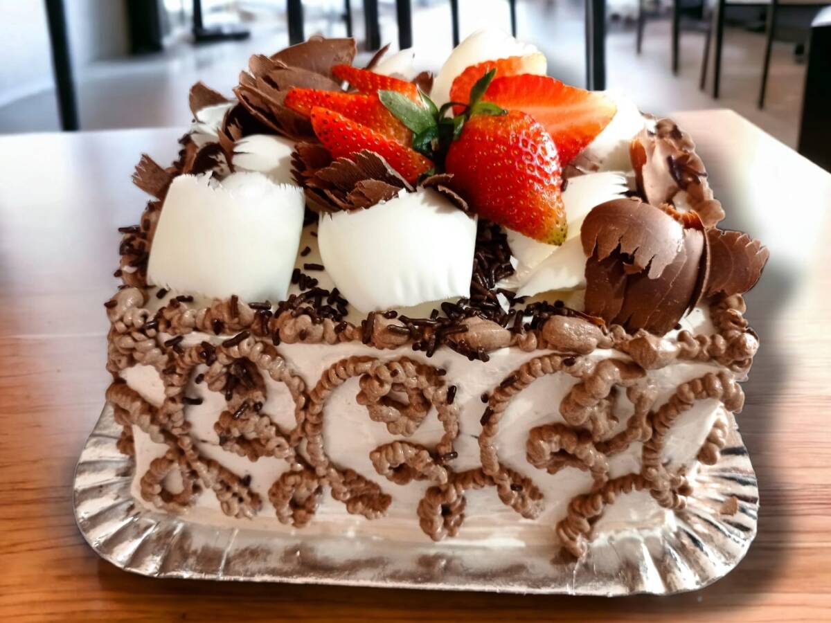 The Francis Bolos E Doces Ltda