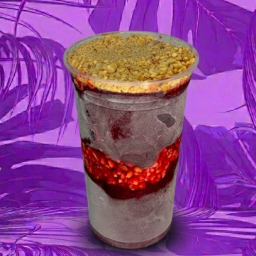 O Açaí mais saboroso e cremoso da região com direito a 5 complementos que vão dentro do copo para montar do seu jeito ! *Não enviamos complementos separadamente.