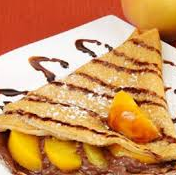 Crepa NUTELLA,Duraznos, Nuez.