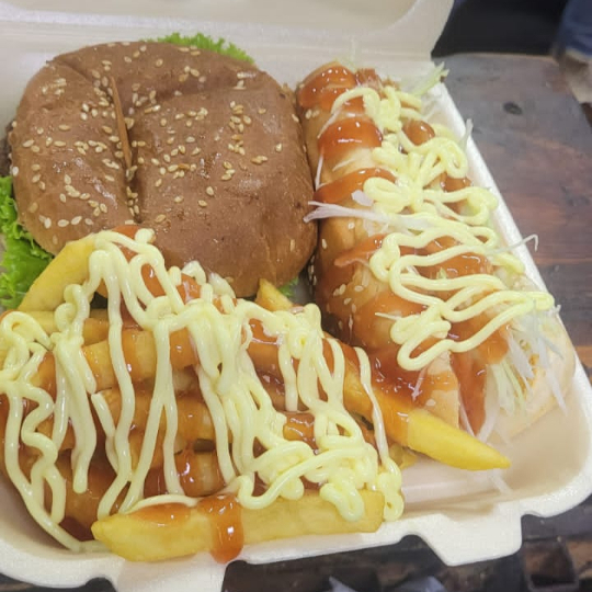 Hamburguesa + Perro + Papas