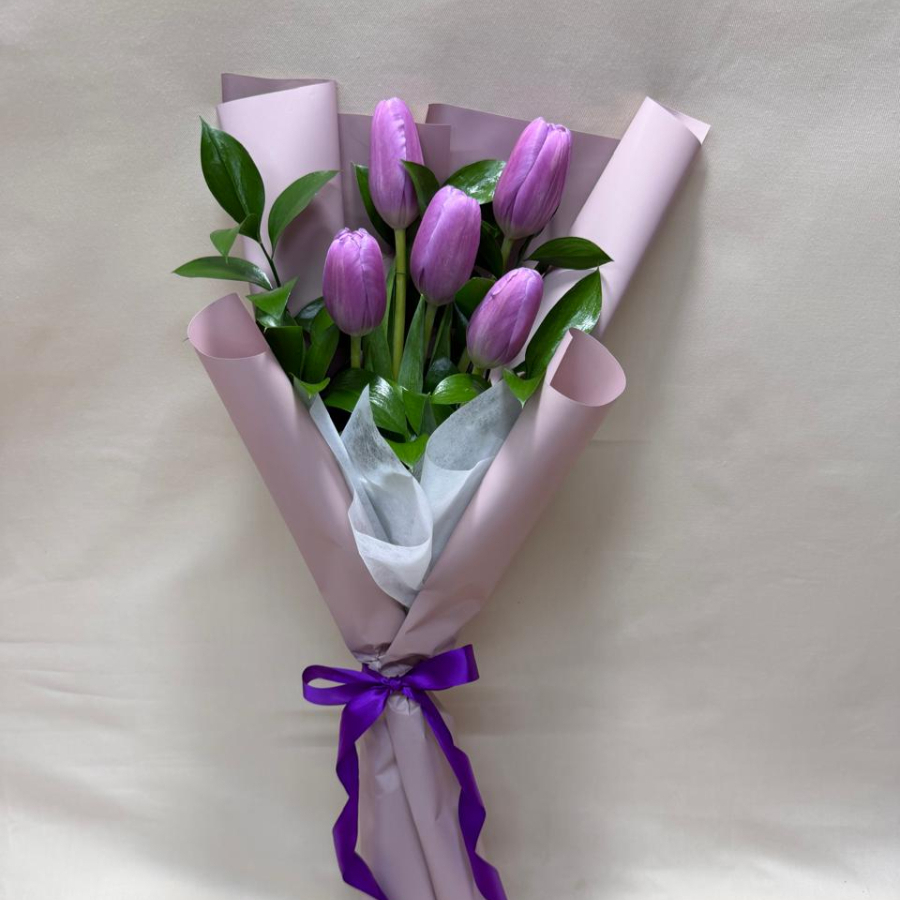 Ramo 5 tulipanes lilas
