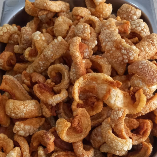 Uma deliciosa Porção de Torresmo Crocante, já venha e peça sua porção para acompanhar seu almoço!!!!