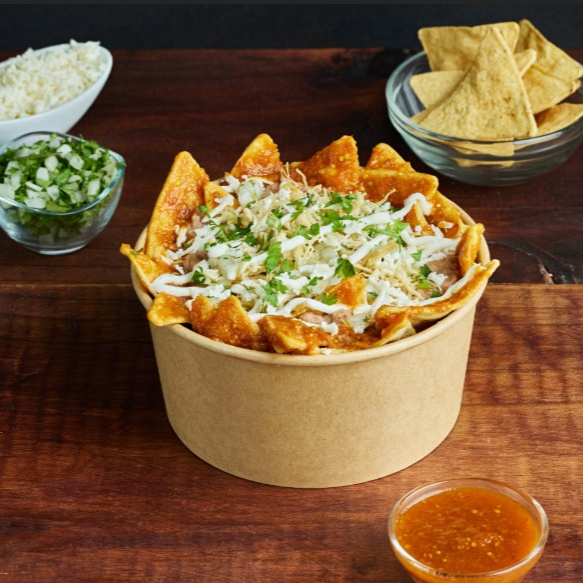 Chilaquiles Rojos con Guiso a Tu Elección