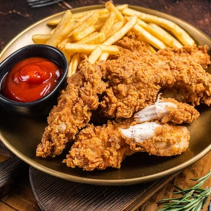 Pollo empanizado con panko y papas fritas