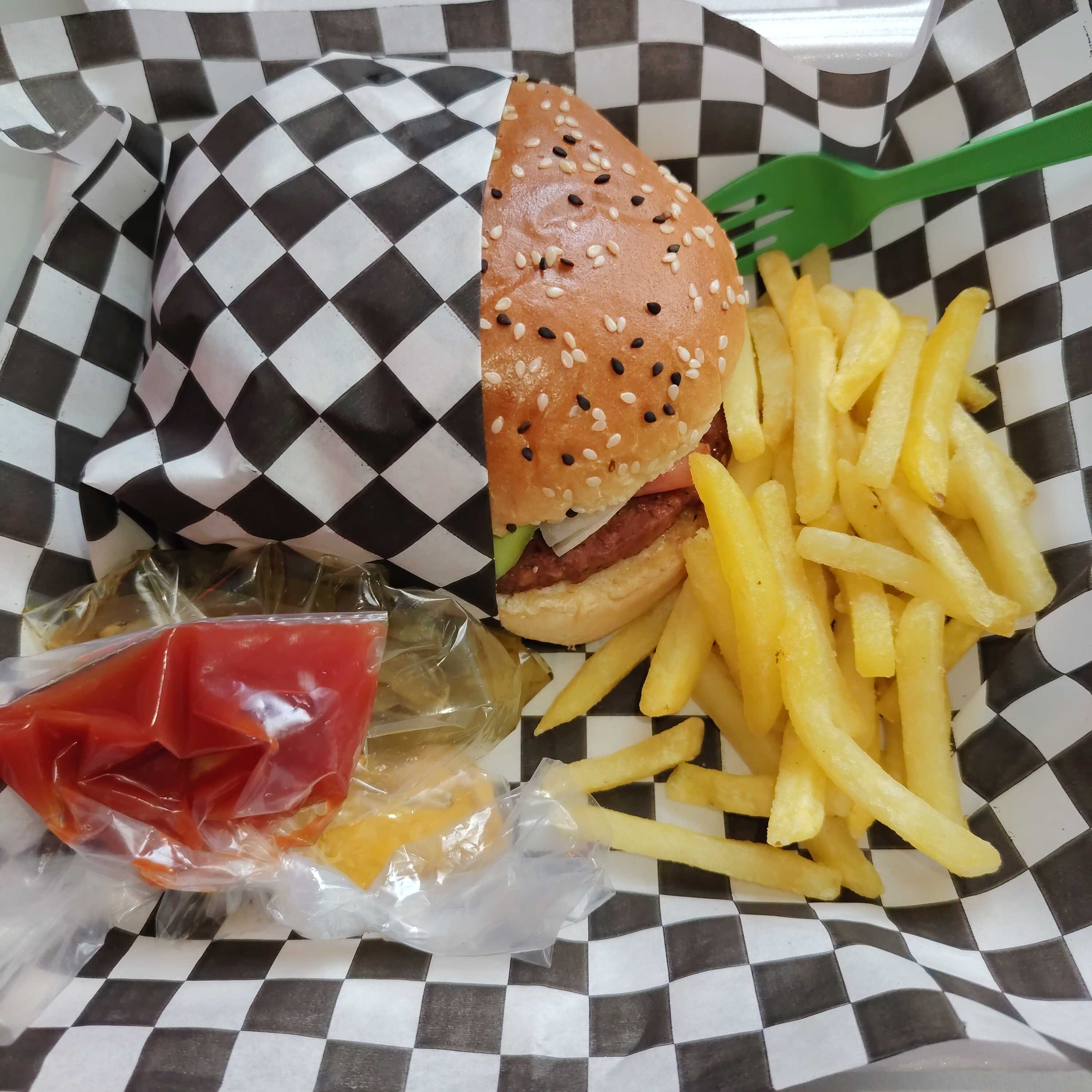 Hamburguesa Sencilla,Con Papas