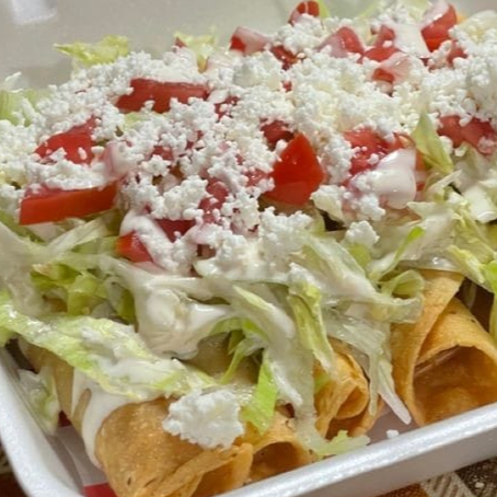 Tacos Dorados de Pollo