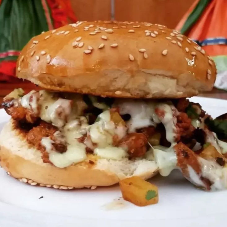 Cemita al Pastor Con Queso