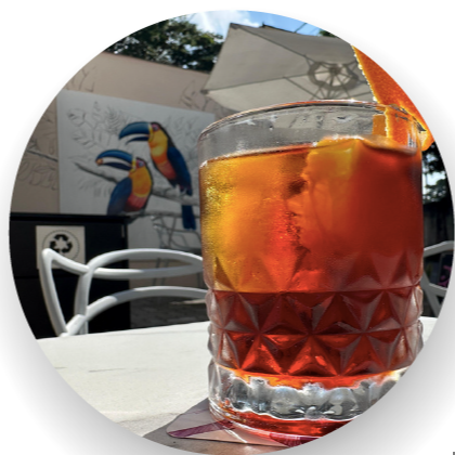 Café coado em infusão a frio por aprox. 20 horas