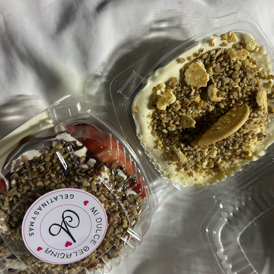 Carlota y Fresas Con Crema